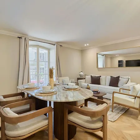 Appartamento Elegant With Ac - Center Of Parigi
