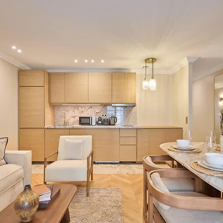 Elegant With Ac - Center Of *