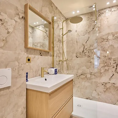 Elegant With Ac - Center Of Apartment *